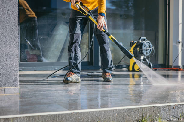 Best Pool Deck Cleaning in Thorp, WI